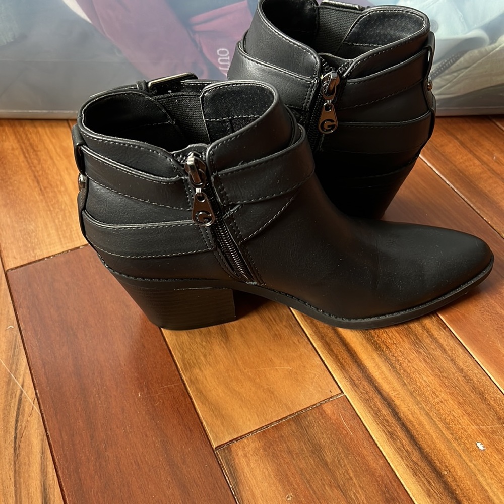 Shoes - Picture 2 of 3